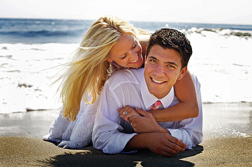 Kristin & Bryan on the Jersey Shore beach!